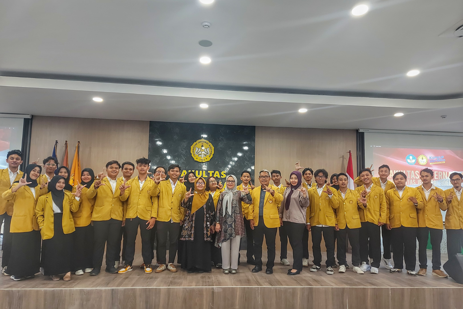 Pelantikan Pengurus BEM dan DLM Fakultas Peternakan Unsoed dengan Kepemimpinan Baru