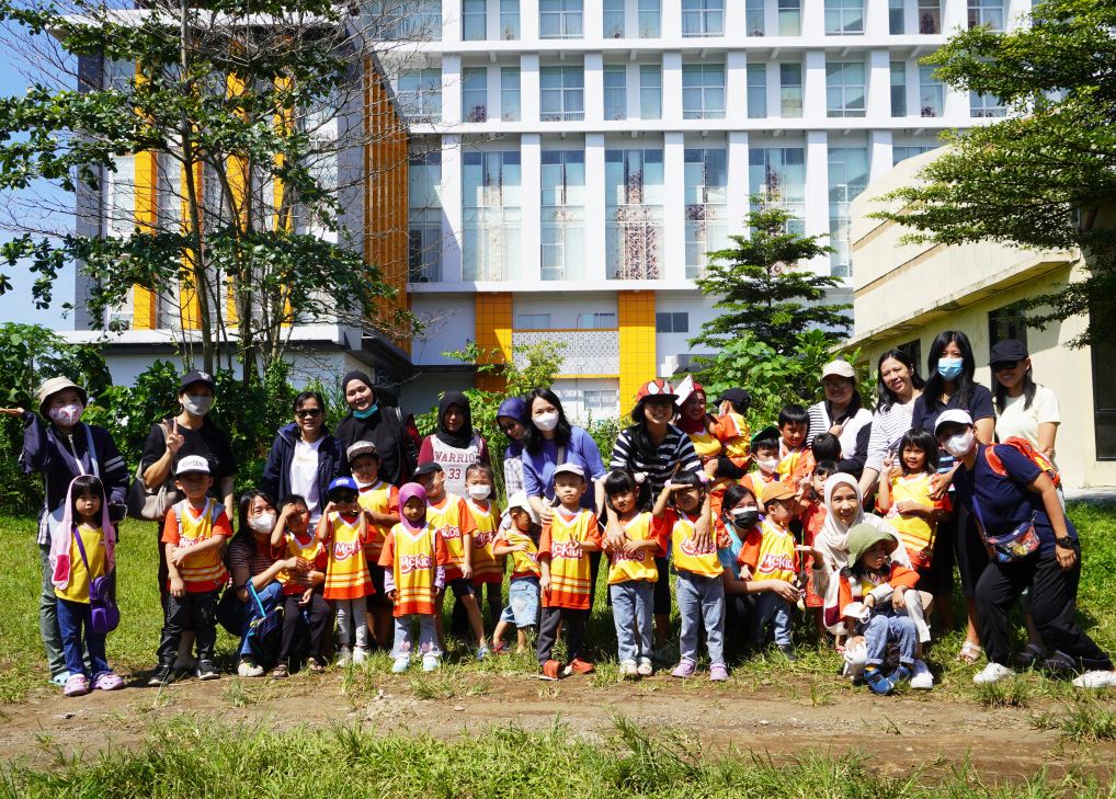 Kunjungan McDonald’s Kids ke Teaching & Experimental Farm Fapet Unsoed dalam Program CSR McDonald’s