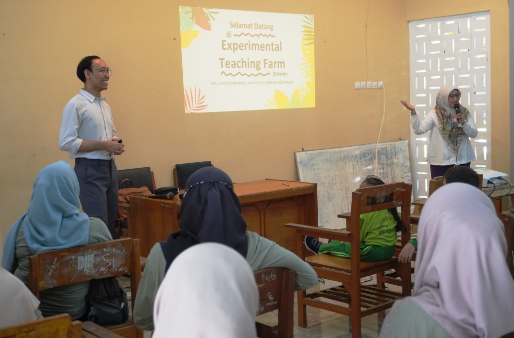 Rombongan TK Pertiwi 2 Sokawera Kunjungi Teaching & Experimental Farm Fapet Unsoed