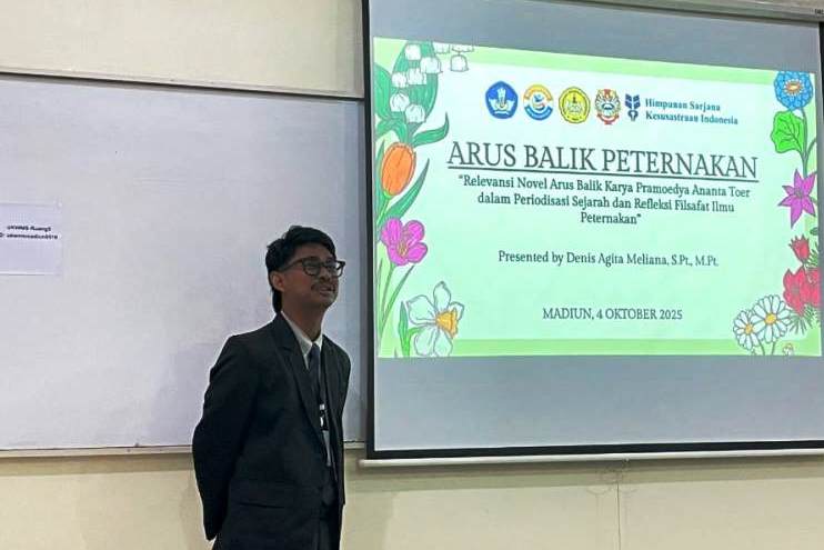 Dosen Fapet Unsoed Jadi Pemakalah Terbaik Sekaligus Kenalkan Sastra Melalui Pendekatan Semiotika Sains/Peternakan