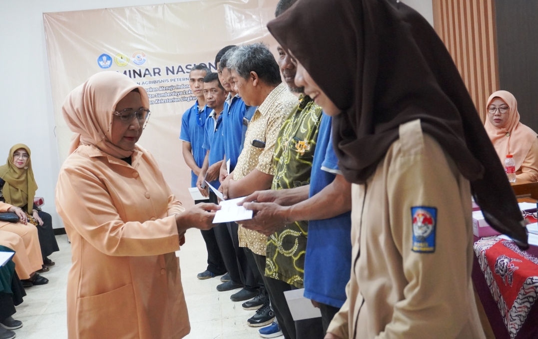 DWP Fakultas Peternakan Unsoed Gelar Pertemuan Rutin, Sertijab Pengurus Baru, dan Penyerahan Tali Asih GNOT