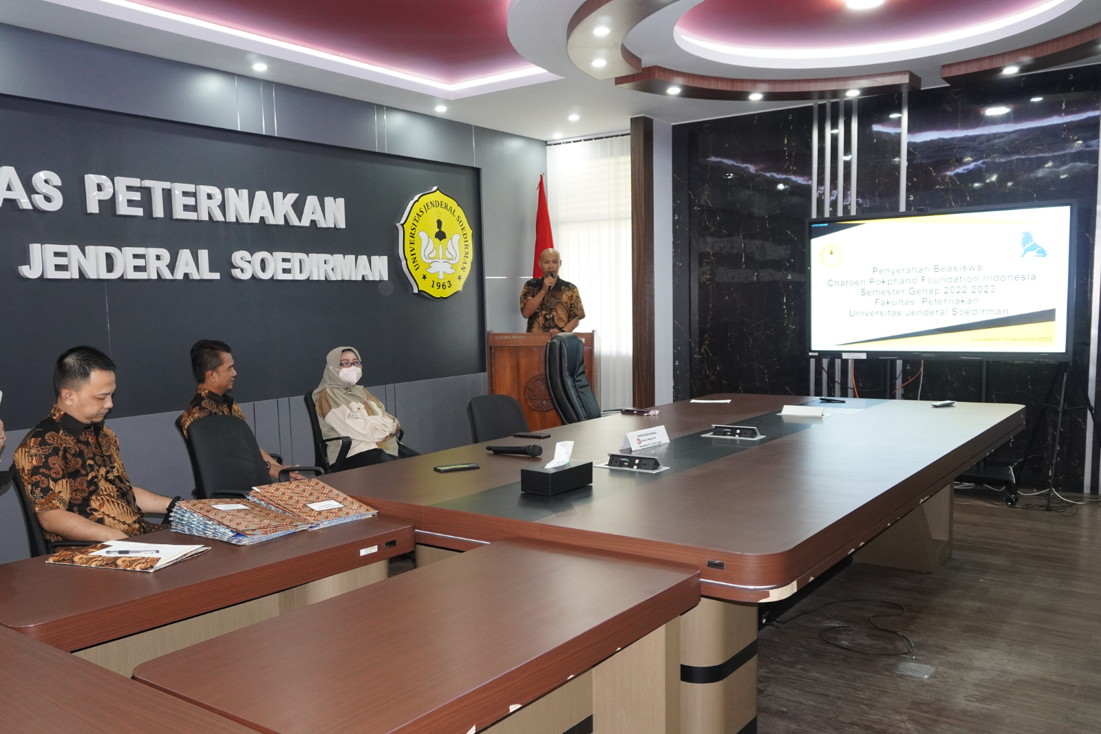 PT. Charoen Pokphand Indonesia Kembali Cairkan Beasiswa kepada 25 Mahasiswa Fapet Unsoed