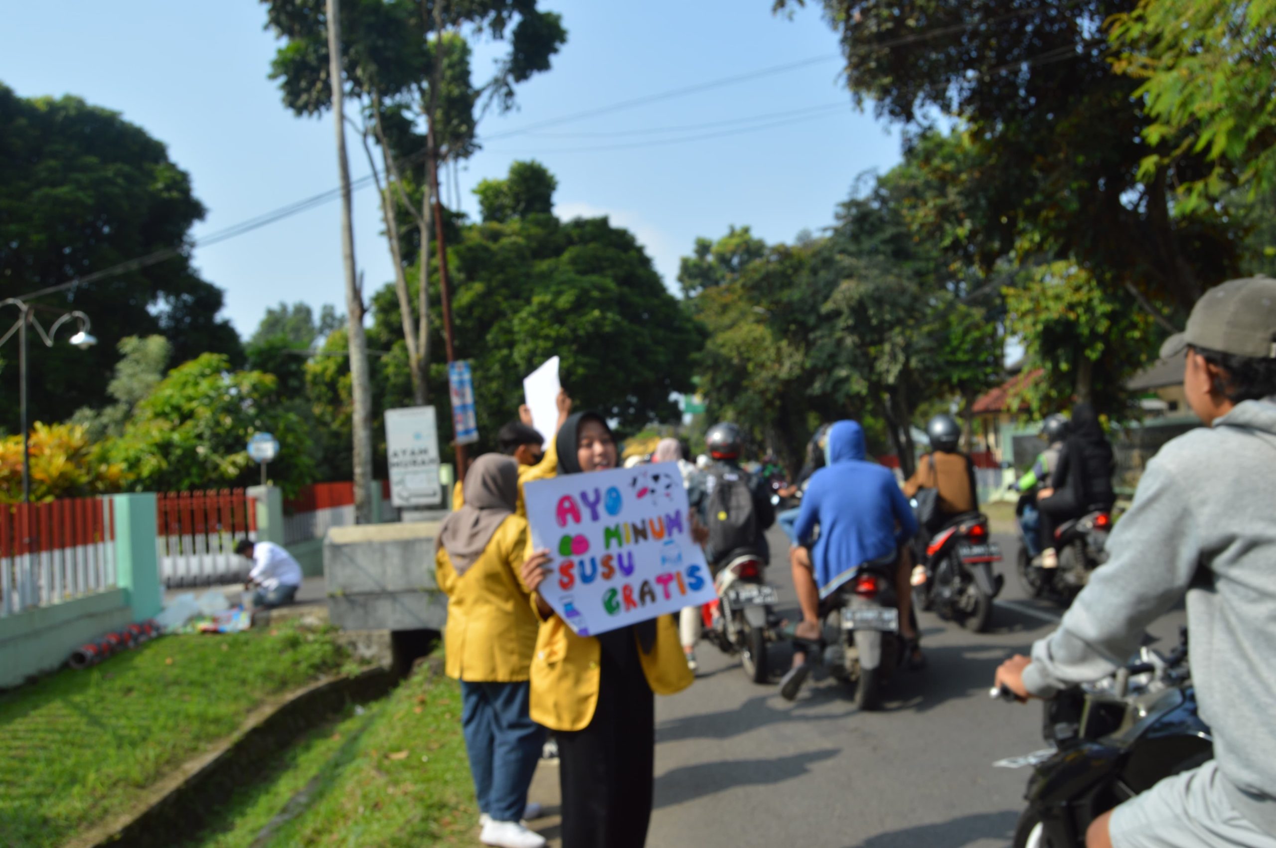 Peringati Hari Susu Nusantara, Ratusan Anak Panti Asuhan di Purwokerto Ikuti Minum Susu Bersama di Fapet UNSOED