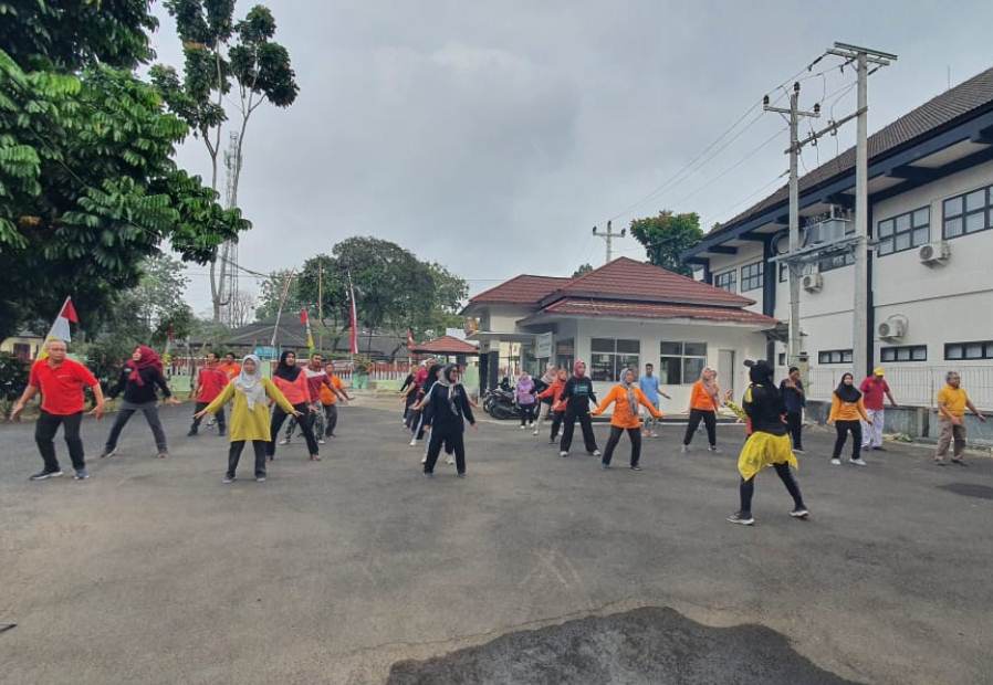 Fapet Unsoed Gelar Senam Pagi Bersama, Tingkatkan Semangat Bekerja Lebih Optimal